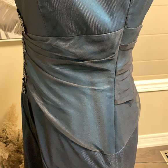 Gorgeous dress - Picture 14 of 15